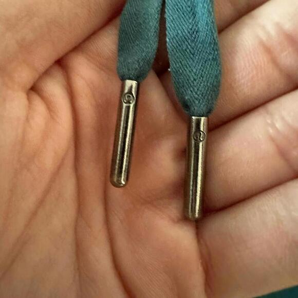 Lululemon Green/Teal Scuba Cropped 23" Jogger Pants - Size 4 - Pre-Owned - Picture 4 of 9